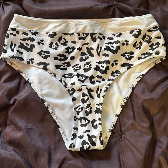 Beachsissi nwt bikini - Picture 3 of 6